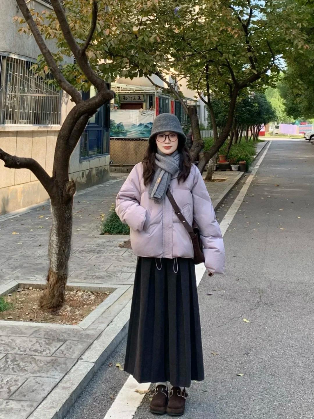 冬日温柔狙击💘短外套+半身裙=氛围感天花板！降温也要做甜妹！短款羽绒服/毛绒