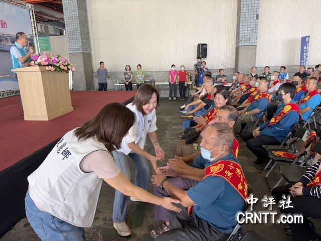 高雄市选战升温　柯志恩推新文宣勤走基层九合一选举11月28日投票，随着选战逼近