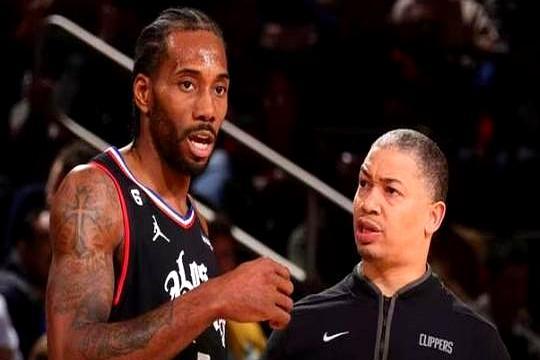 去年总决赛打出身价的马瑟琳，现在在快船卡壳了。22年选秀第6顺位的新星，去