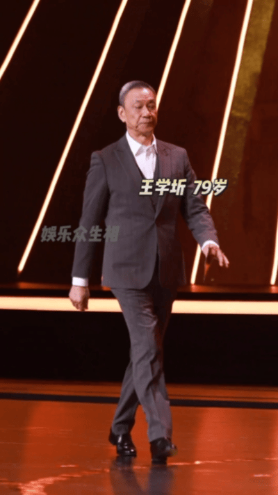 真不愧是演过朱棣的男人王学圻是我见过内娱保养最好的男人79岁这精神面貌太吓人