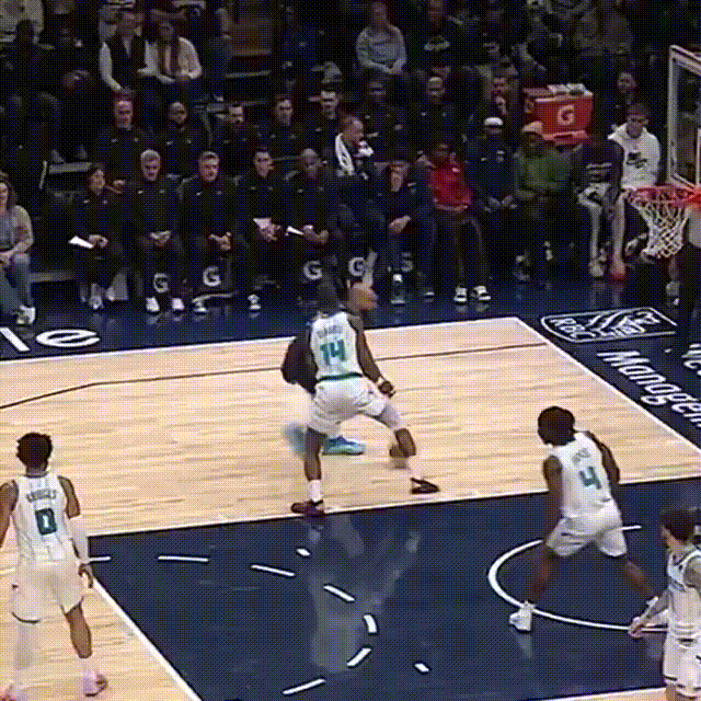 戈贝尔：乡巴佬们，没见过什么叫做吐饼吧？哈哈哈哈NBA