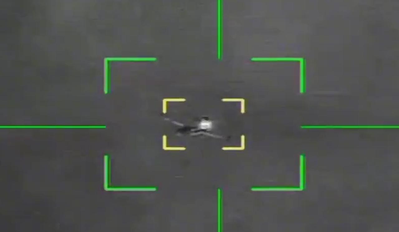 这不就来了吗！早就说过A-10疣猪一定会被击落。因为这款战机，飞的太低了，如