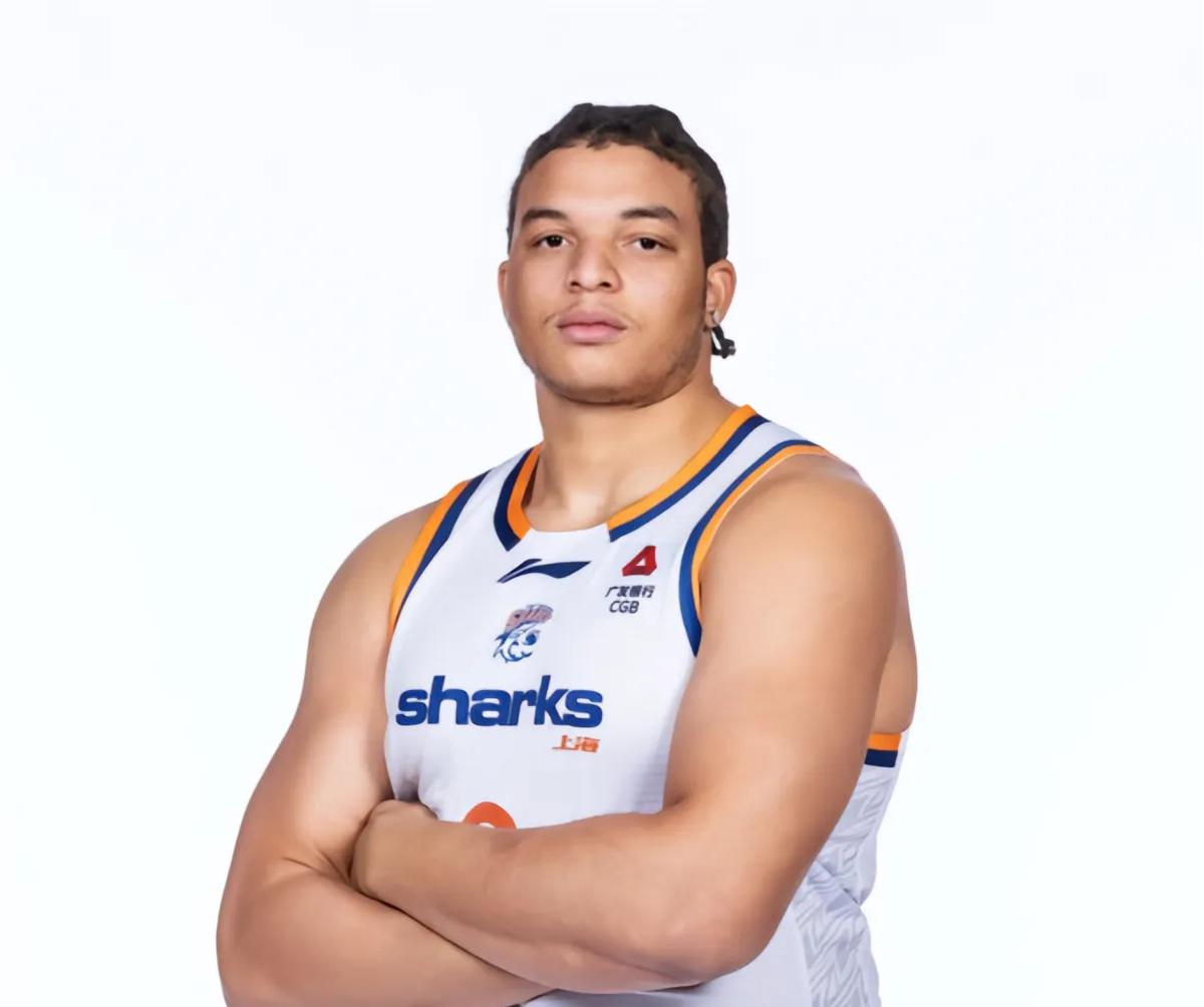 洛夫顿社媒分享图集: 大鲨鱼新赛季, 第一场比赛