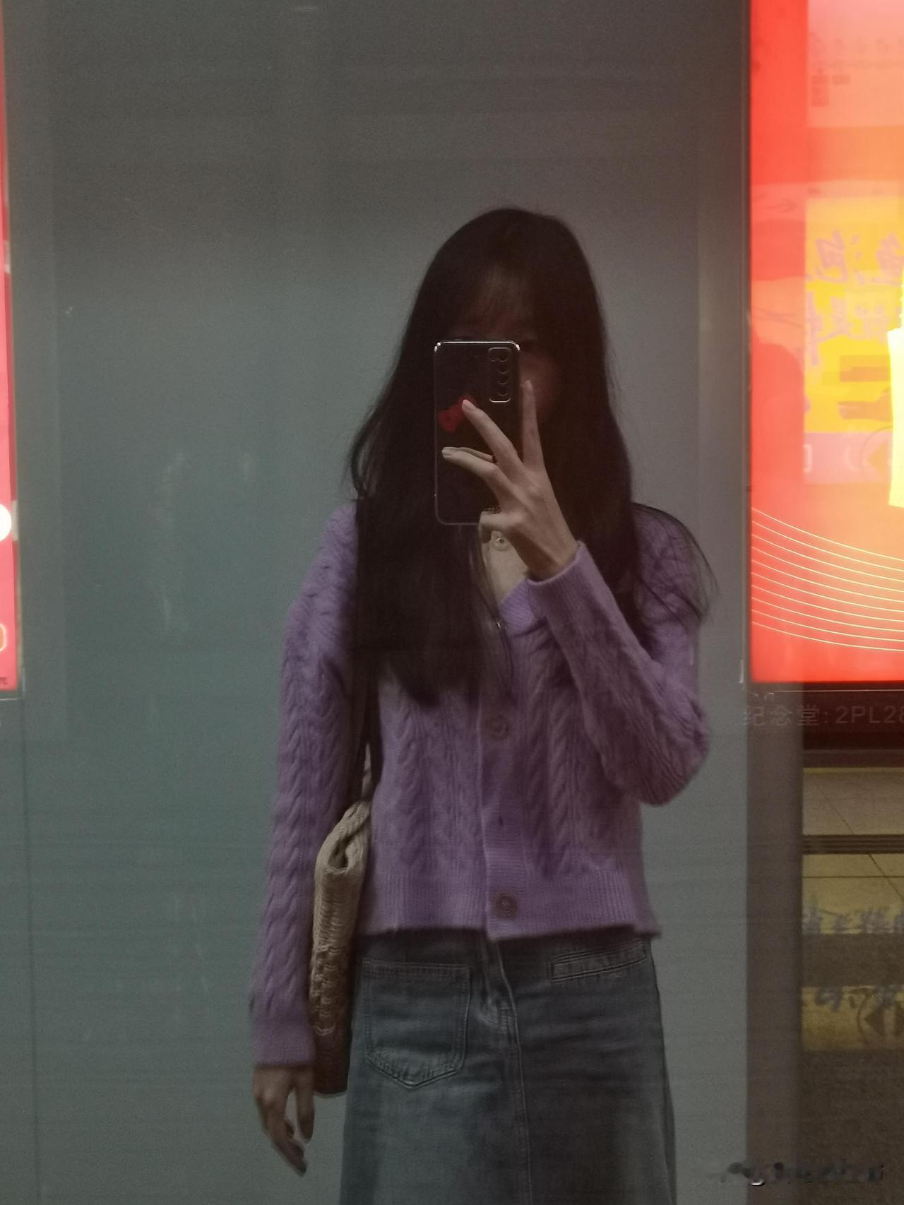 29号了大家还在找工作吗？今天早上又去面试了，是个不会去的公司，面的是市场内容