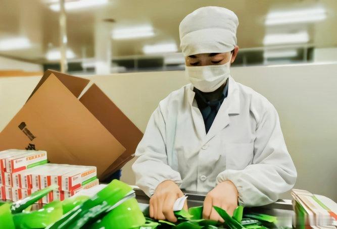 😔买不到化疗药别光在医院和药店死磕，直接联系制药公司可能是最快的一条路。有人