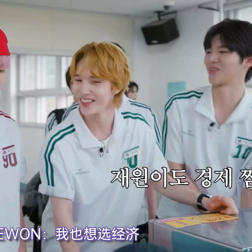 哦哦小狗喜欢抖毛是天生的