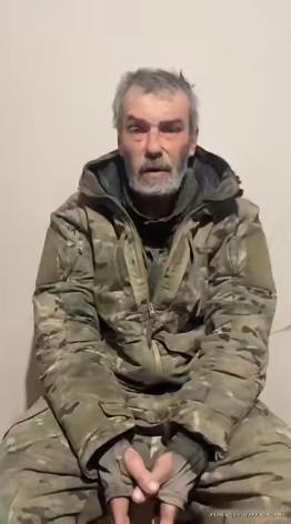 俄军老兵去到战场上只想搞点钱，结果被饿了整整两周，使得这名俄军士兵不得不向乌克兰