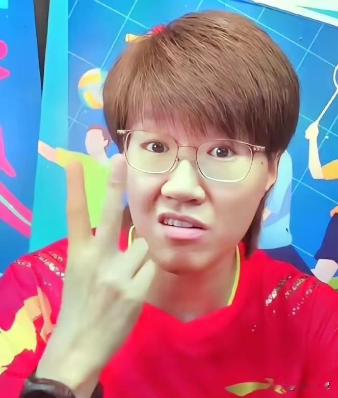 笑死我了！郭焱就差说:范姝涵打球像我！昨天范姝涵3:0零封金娜英，郭焱看高
