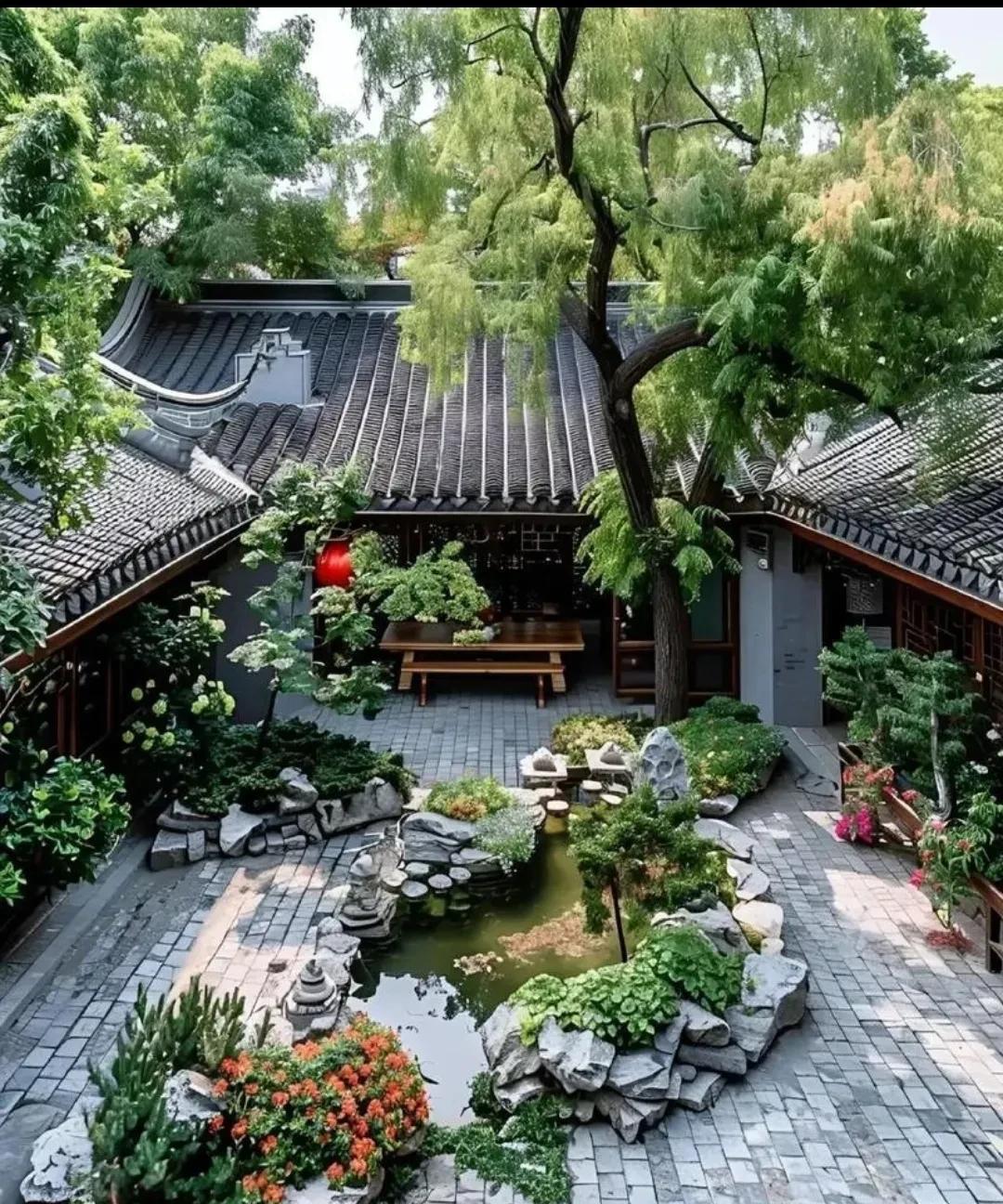 一个人多年形成的认知，是很难被别人叫醒的，所以你不要试图去改变他，哪怕他是