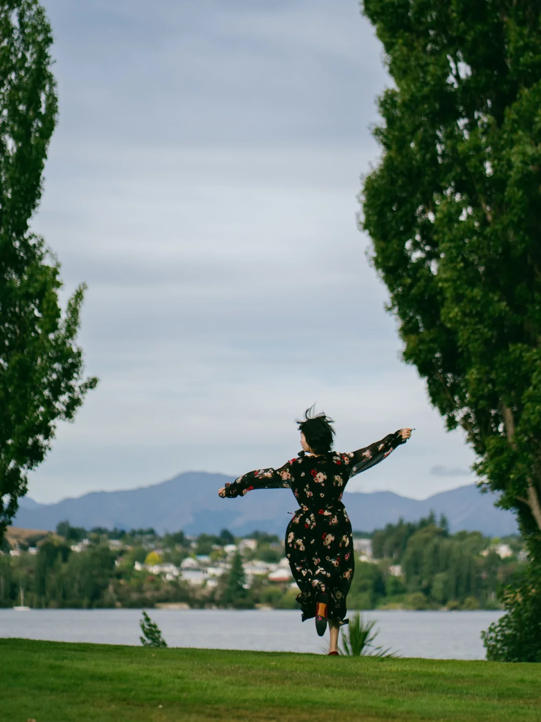 ✨在新西兰的湖边，跑进风里🍃