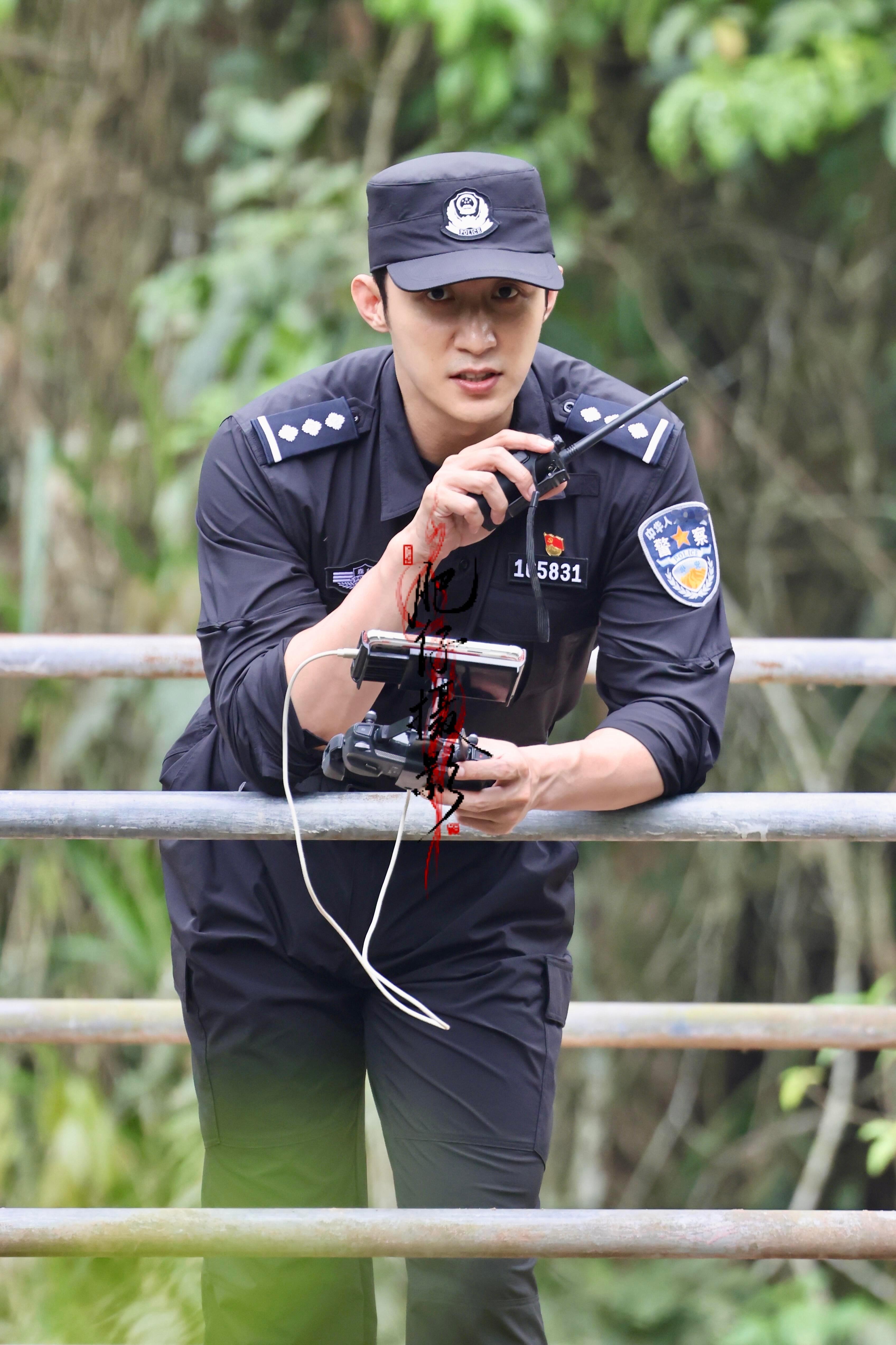 黄景瑜︱《明川有知夏》︱Day12生图路透20260423代拍发的玩无人机的预览