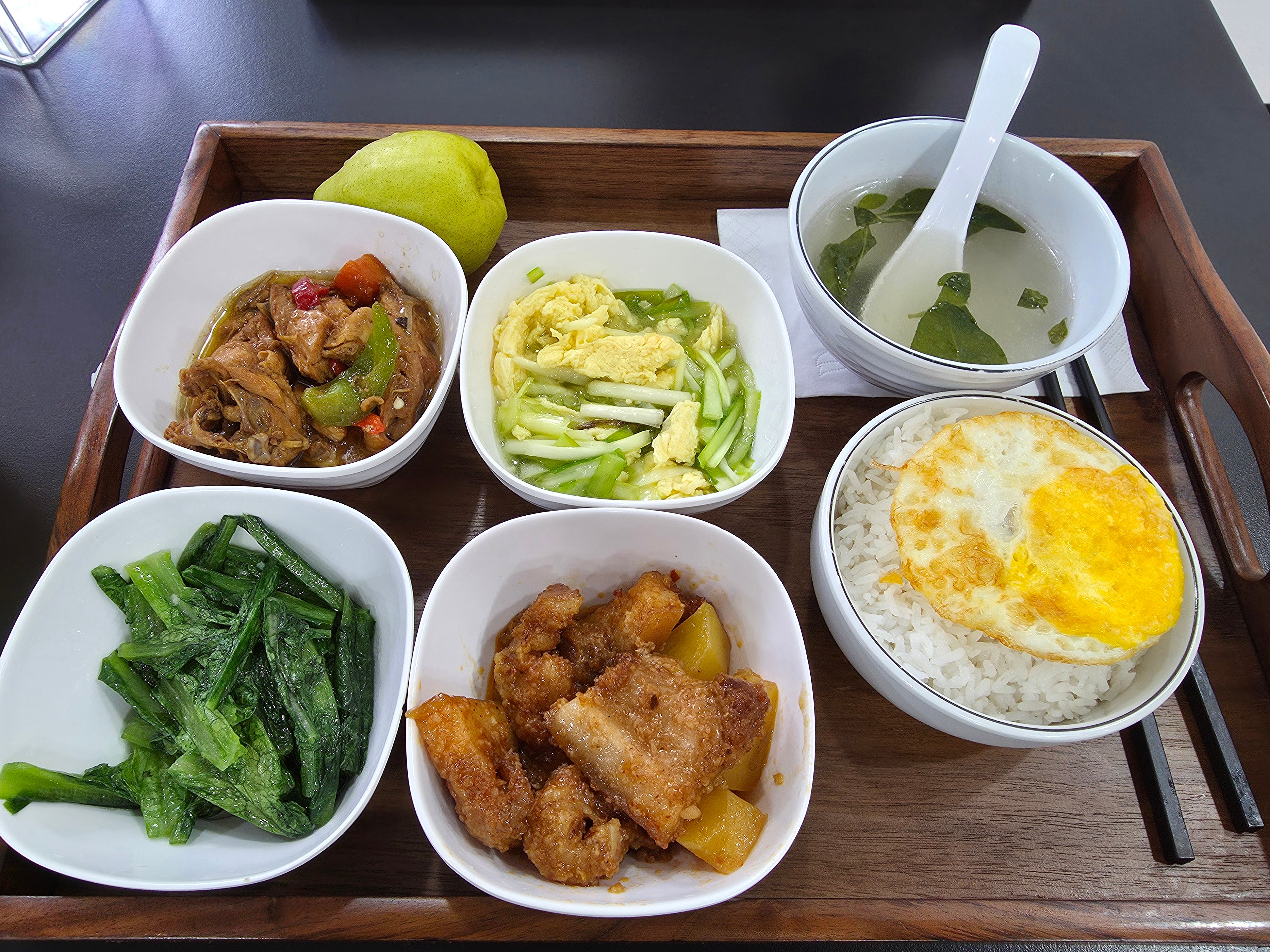 今天来鸿蒙大酒店吃个午饭​​​