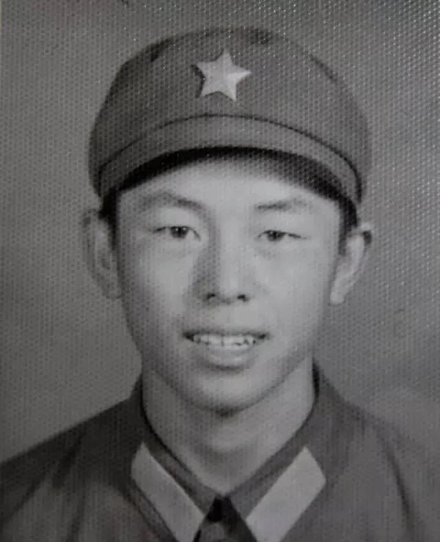 1987年，马占福在自卫反击战中牺牲。战后，团部来到他家慰问，母亲问：“占福呢？