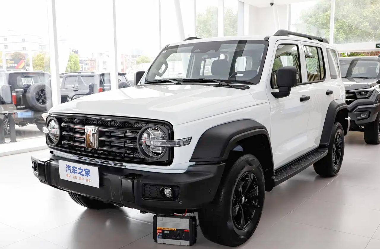 坦克300车型官方信息说明坦克300为坦克品牌旗下紧凑型硬派越野SUV，采用