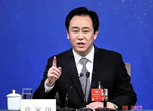 这些都是各行各业涌现出的“杰出人才”和“社会精英”：“商界奇才”许家印“得道