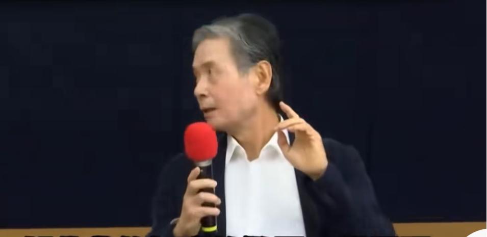有位人士今天在记者会上向金溥聪提问：“我是个会计人，我们有一些会计的财务报表，通
