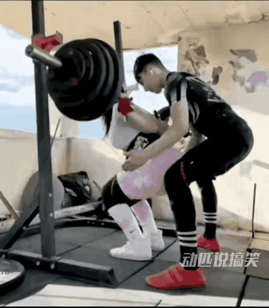 真想不明白这些女人都是怎么想的？我认识一个女的，就是去健身房才离婚的。到最后也没