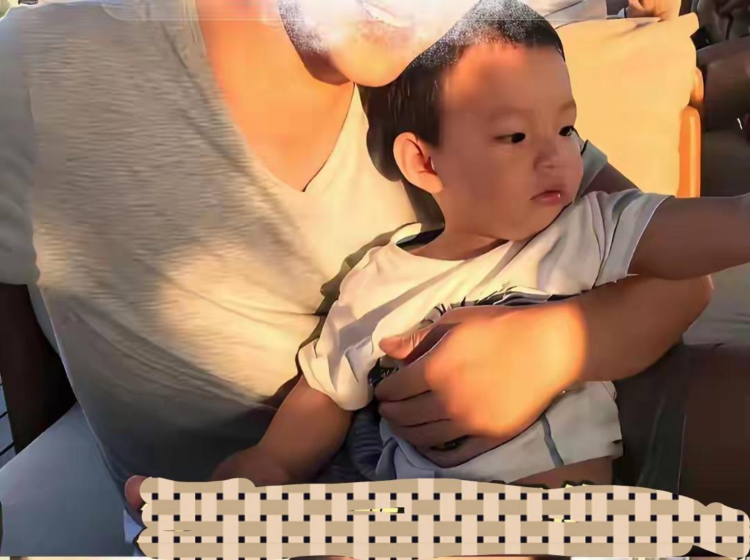 汪宝百日宴一反豪门常态悄然低调处事。备受网友关注的汪家小宝宝迎来百日生辰，不少