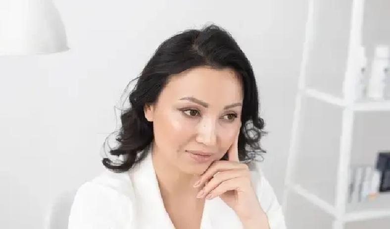 1981年高考，259万人里只录取了28万，录取率才11%左右。那年小王考上财经