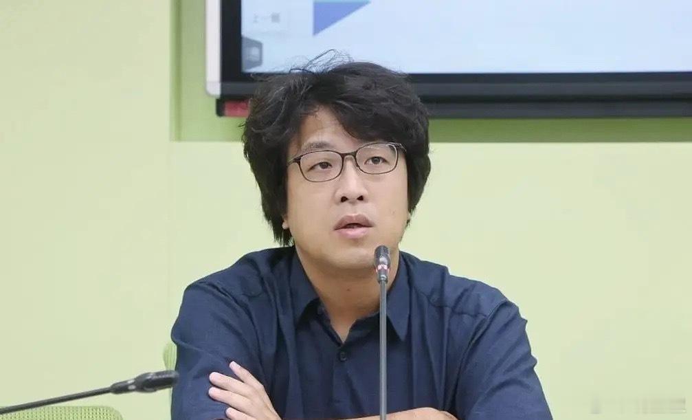 被民进党征召参选台北市长的沈伯洋14日上午受访时公然叫嚣，妄称所谓“台独”就是台