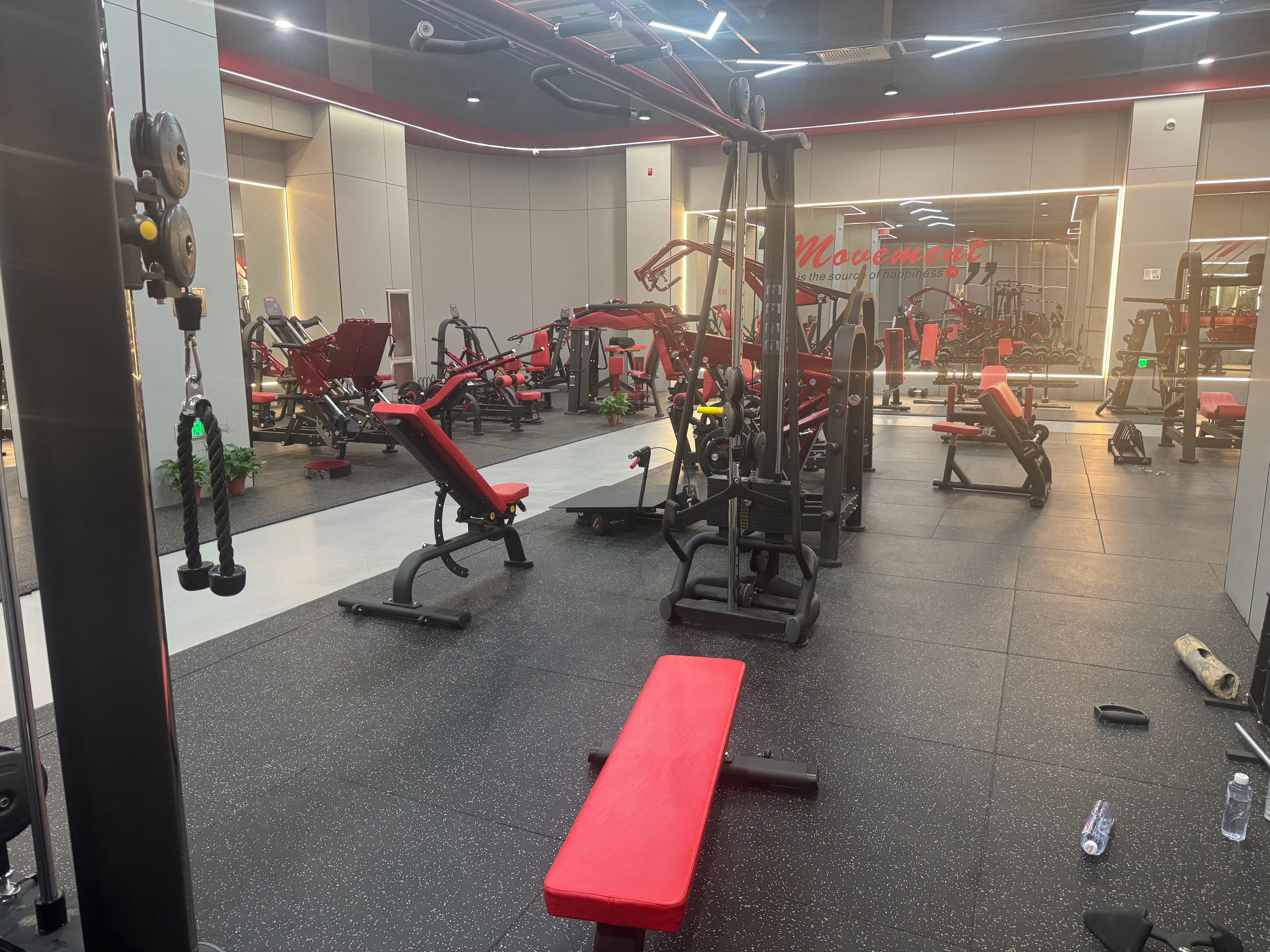 基本每次周末，都只能这个点儿来练了。不过我这从去年5月份到现在，也有大半年了。体