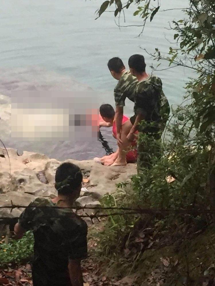 湖南一对夫妻鱼塘作业遇意外，丈夫落水妻子施救，两人不幸溺亡真的太让人痛心了