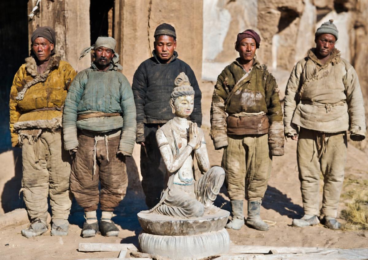 这张老照片，是20世纪初帝国主义列强疯狂劫掠中国文化遗产的铁证，记录了美国探险家