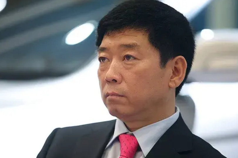 魏建军的专访中我认为并没有任何过分的话语，都是实话实说。并没有指名道姓，谁对号入