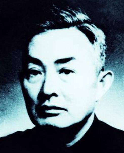 1962年5月，原红四方面军总政委陈昌浩回乡探亲，武汉军区司令陈再道带领三百多老