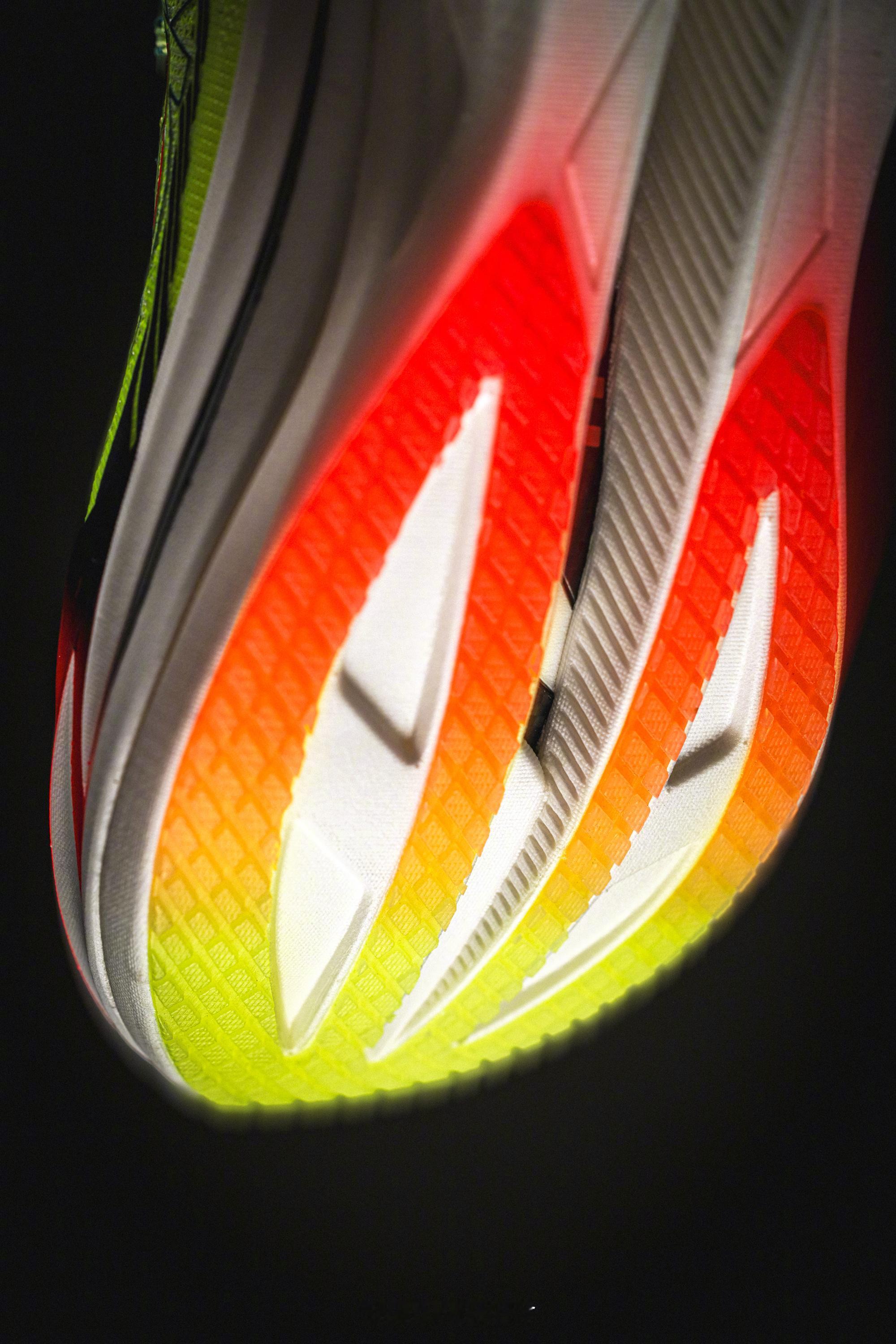 HOKACieloX13.0⚡⚡⚡CieloX13.0竞速跑鞋发布，