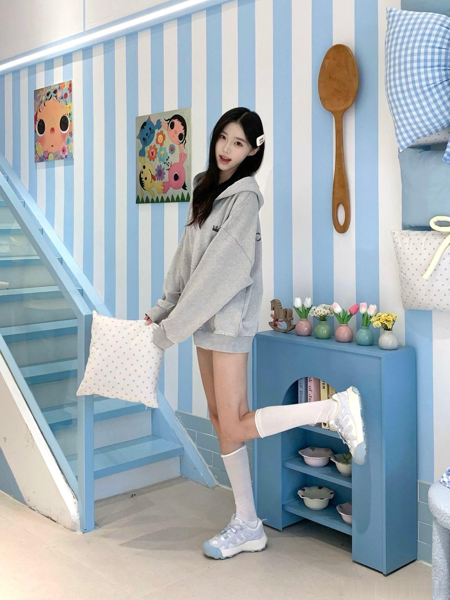 喜欢小腿袜的松弛感​​​
