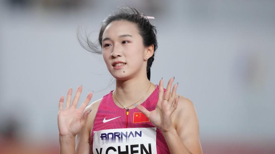17岁亚洲女飞人陈妤颉，不是一战成名，多年来一路突破。2023年14岁，拿下