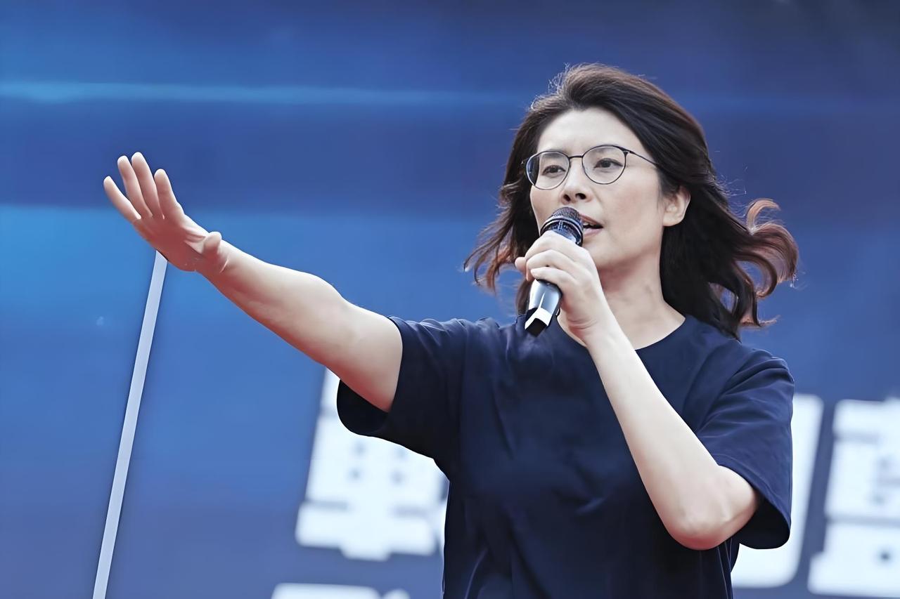 郑丽文，高市早苗这些人，通通不能相信。咱们很多网友对郑丽文期望值过高了，她总