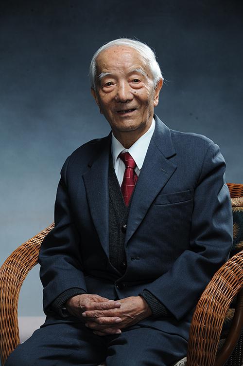 我的天！最近怎么接连传来这些大人物离世的消息？昨天还是郭兰英和朱公，没想到今天又