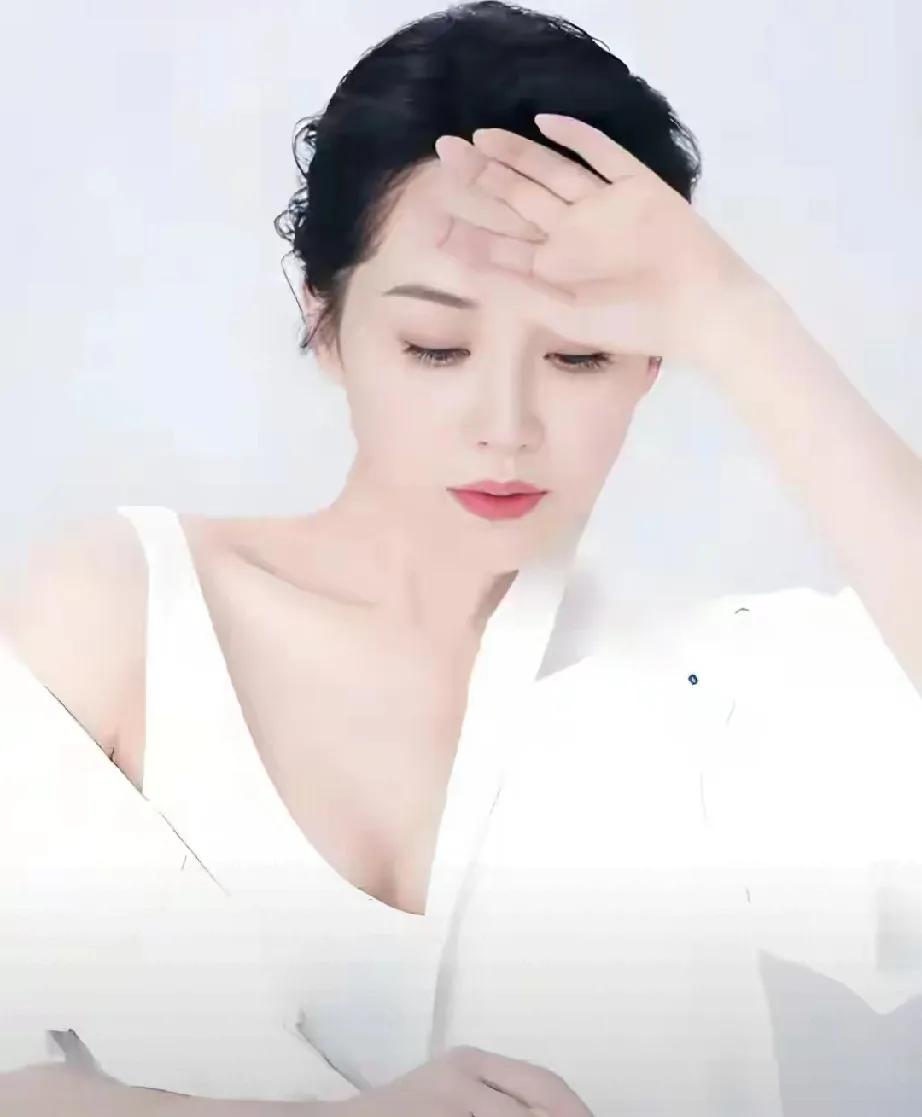 许晴：岁月偏爱的“不老女神”1969年出生的许晴，堪称“不老传奇”！身高