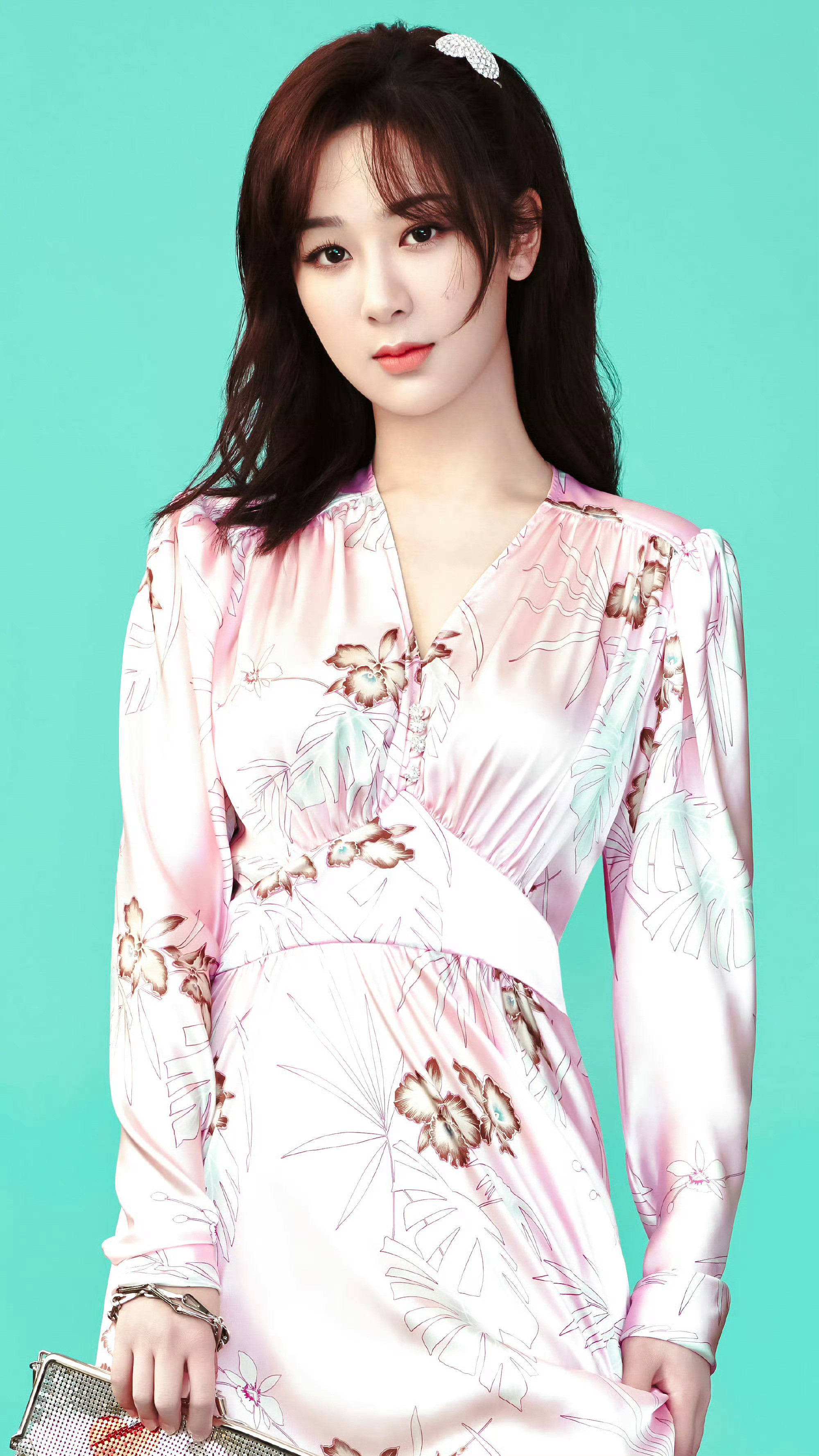 杨紫yz杨紫董竹君yz杨紫玉兰花开君再来夏风慵懒，卷起你裙摆染上青草与阳光的