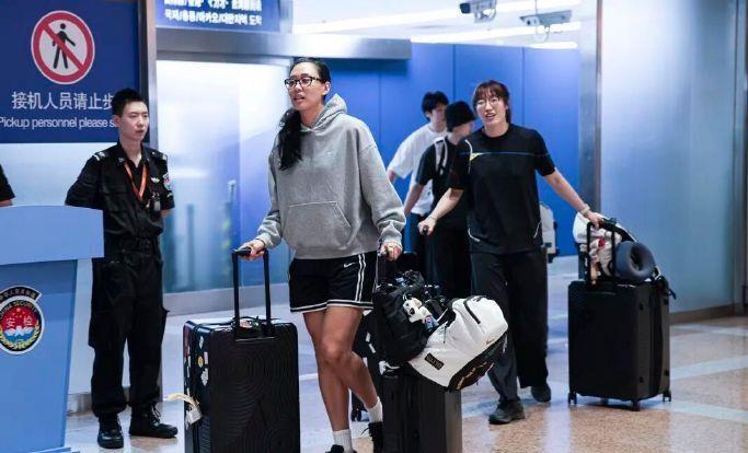 亚运会日本三大球，真不是全派二队来敷衍。男足受规则限制派U21，女排女足新人多