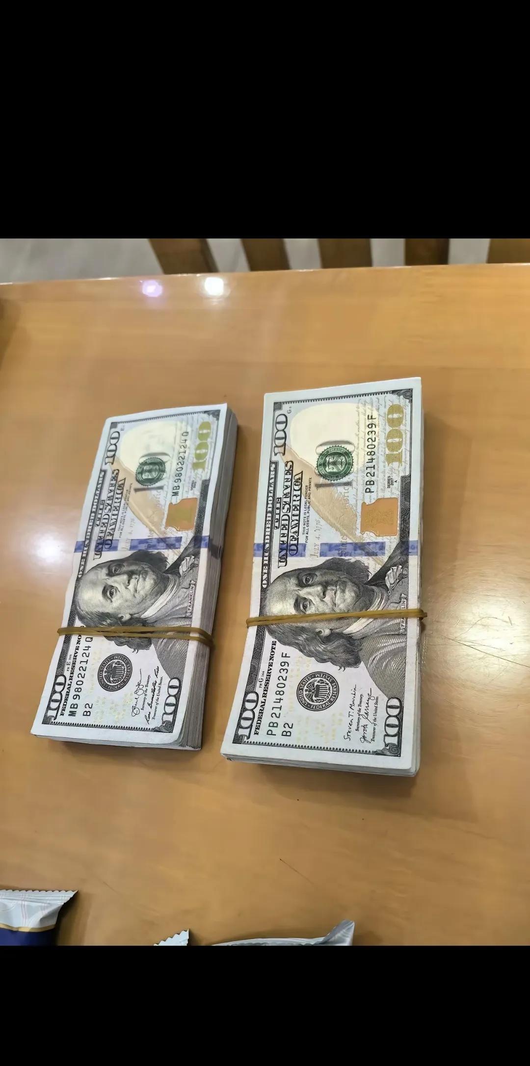 很多金融小白说美元霸权靠的是美国强大的军队实力来维持，其实这是连最基本的金融常识