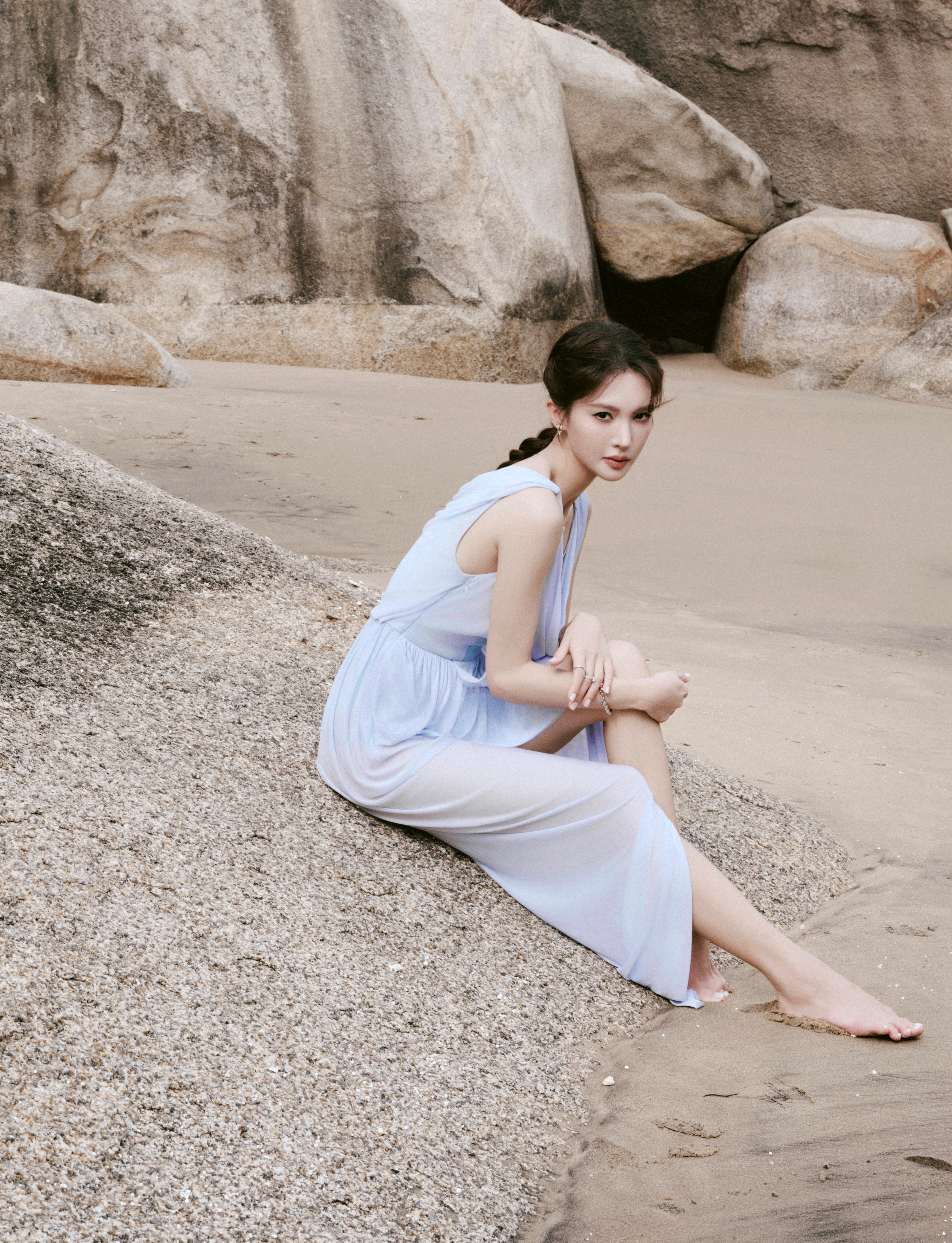 金晨把腿放到黄景瑜腿上金晨🦶