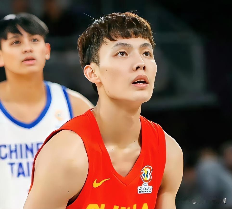 不是徐杰，也不是沈梓捷，其实广东队最应该入选国家队的人是他，，，国家队新一届集