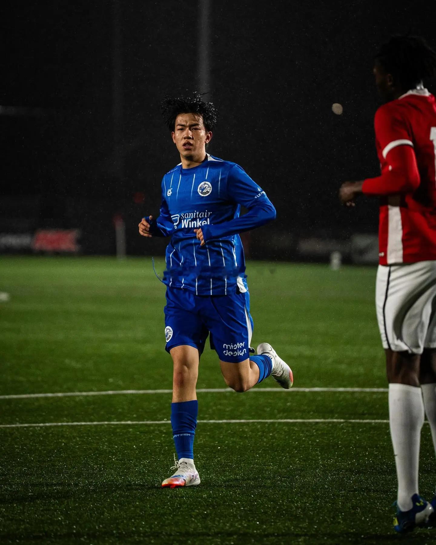 荷乙邓伯什2-2阿尔克马尔二队中国球员王博豪替补出场留洋球员动态热点解读