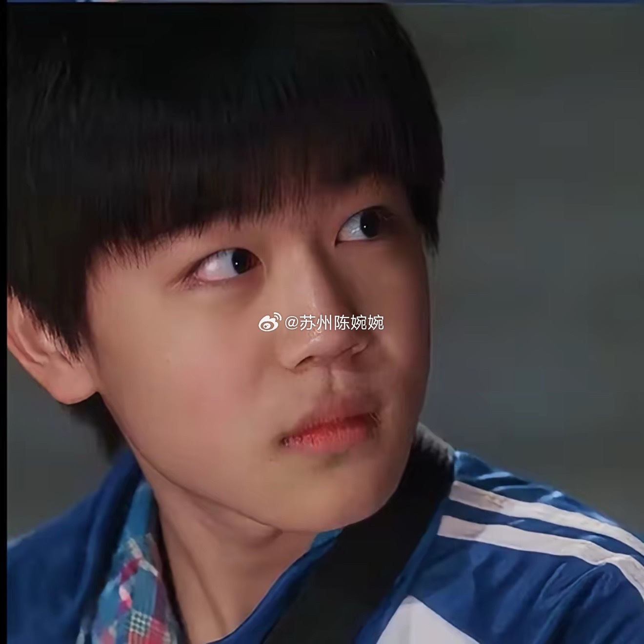 《隐身的名字》都说周游不适合演成年何宇穹，因为韩昊霖将少年何宇穹演得太好了，那么