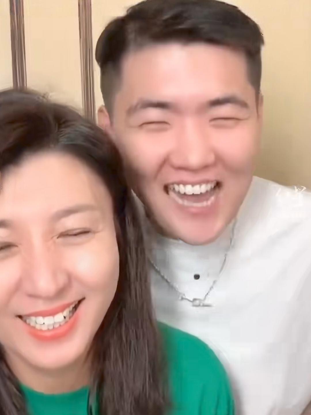 果然被网友说中了，闫学晶这个时候出来道歉不是知道错了，而是知道怕了！再扒下去