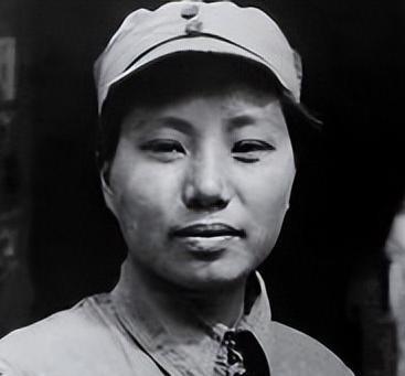 1937年的陕甘边境，战火正烈，国民党反动派对红军根据地的“围剿”仍在持续