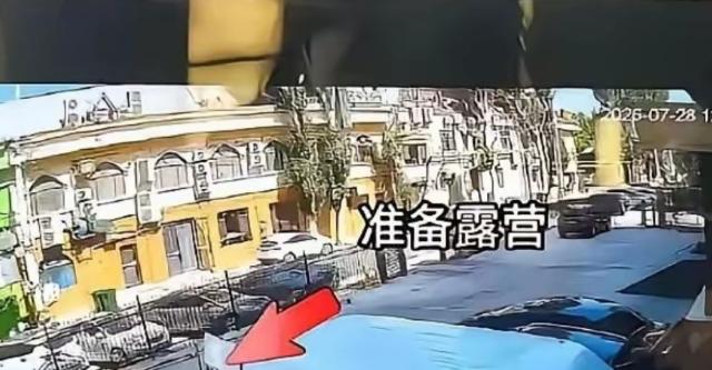 事情又有后续了！重庆王先生一行转道西藏后，网上传出部分酒店民宿不愿接待的消息，这
