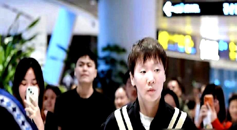 都骂国乒教练组豪赌王曼昱的职业生涯，让她死磕单打。你真以为是宫斗？我告诉你，两年