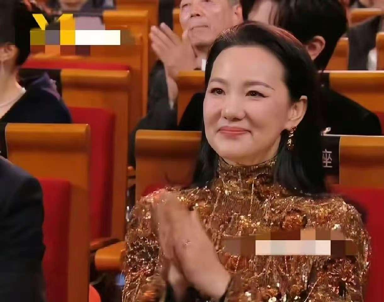 金鸡奖和华表奖有一个默契的定律，金鸡意难平的落选影后必拿华表奖。徐帆《唐山大地震