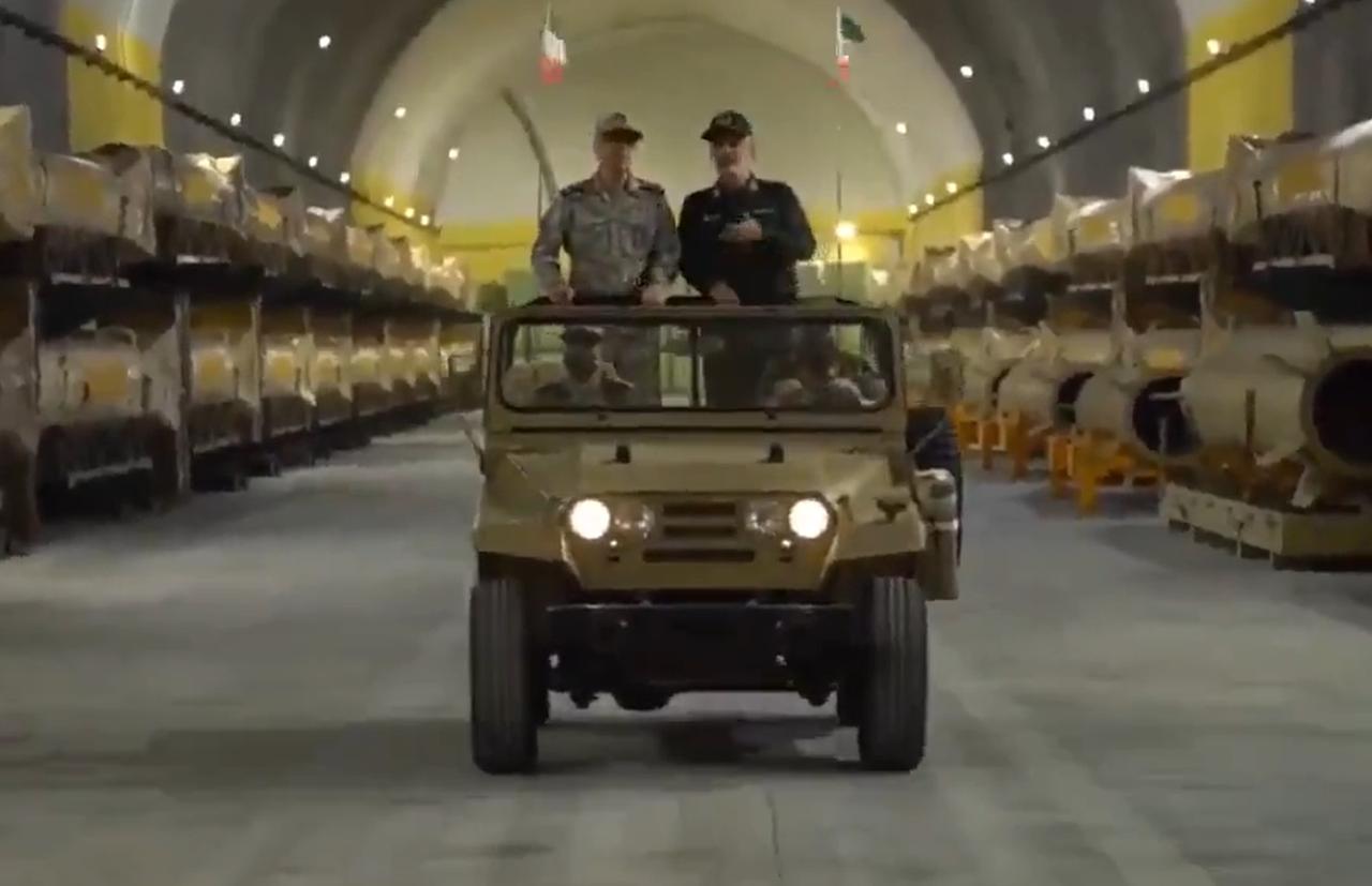 以色列要崩溃了，伊朗又公开一个地下导弹城的视频，谁说伊朗导弹储量不多的？光是视频