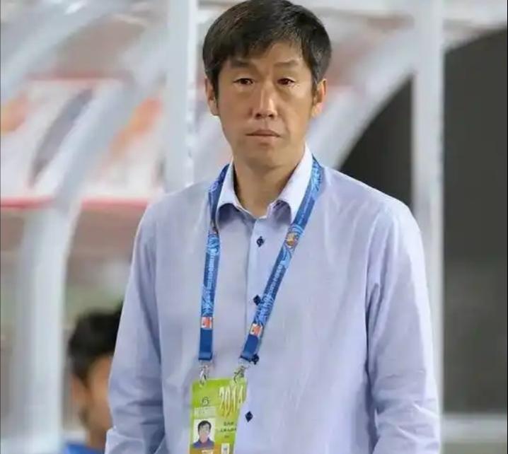 中国足球国家队在邵佳一的带领下创造了历史最差，现在到了过街老鼠人人喊打的境地。