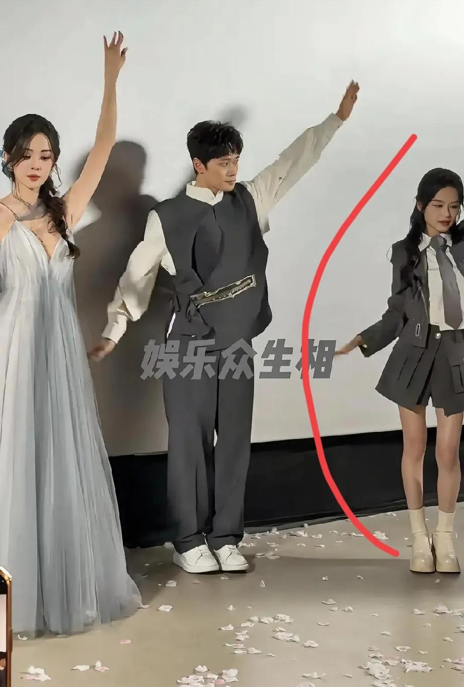 感觉古力娜扎手都和余茵的腿一样长。余茵出生北京，是于正要捧的新人，凭一部和乖乖